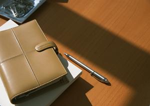 四角缶バッジは自分の表現をアウトプットする手段